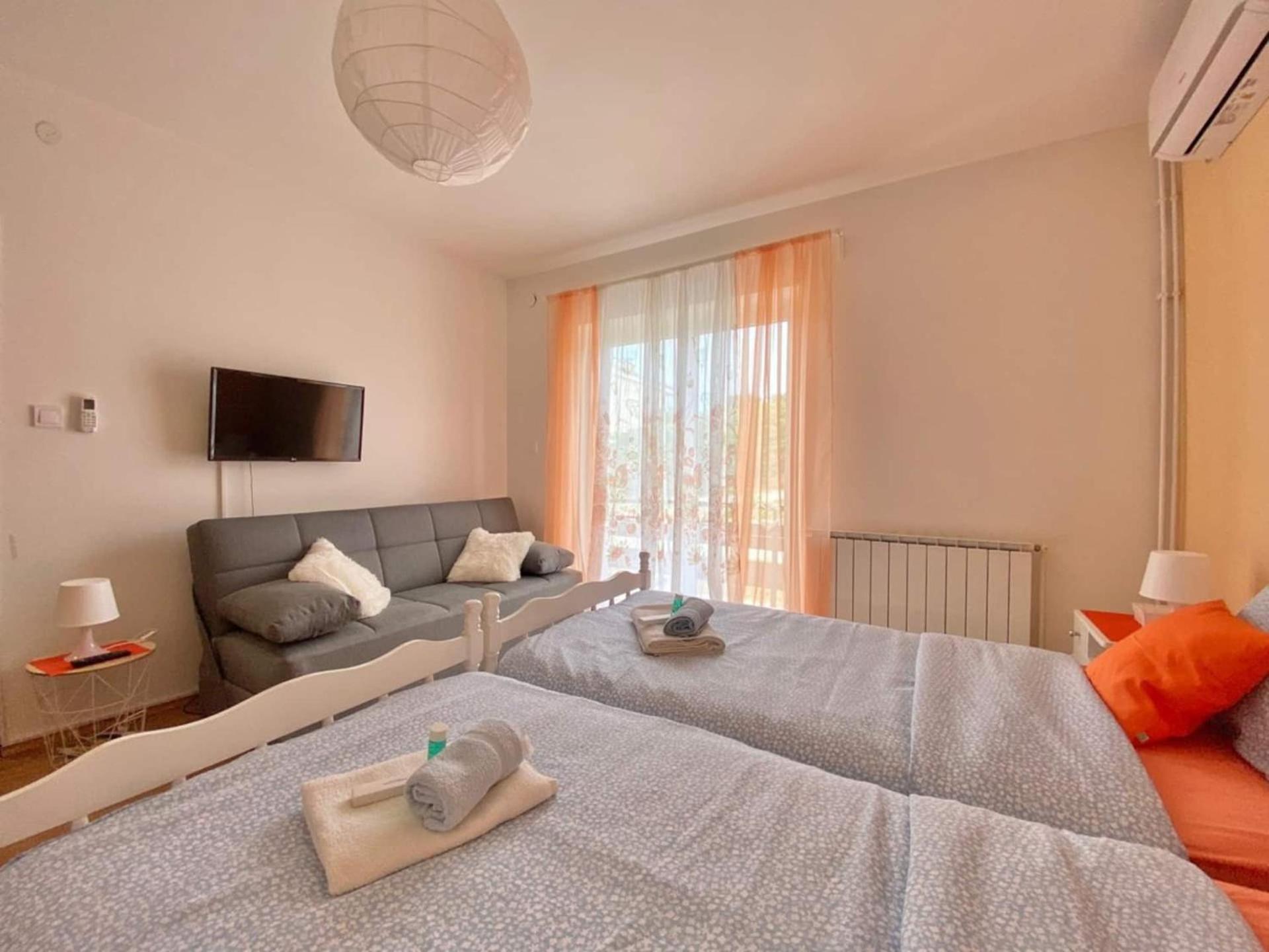 Apartments Xenia Krk 克尔克 外观 照片