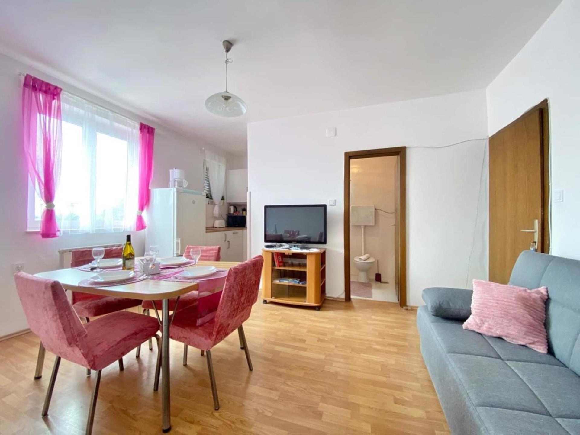 Apartments Xenia Krk 克尔克 外观 照片