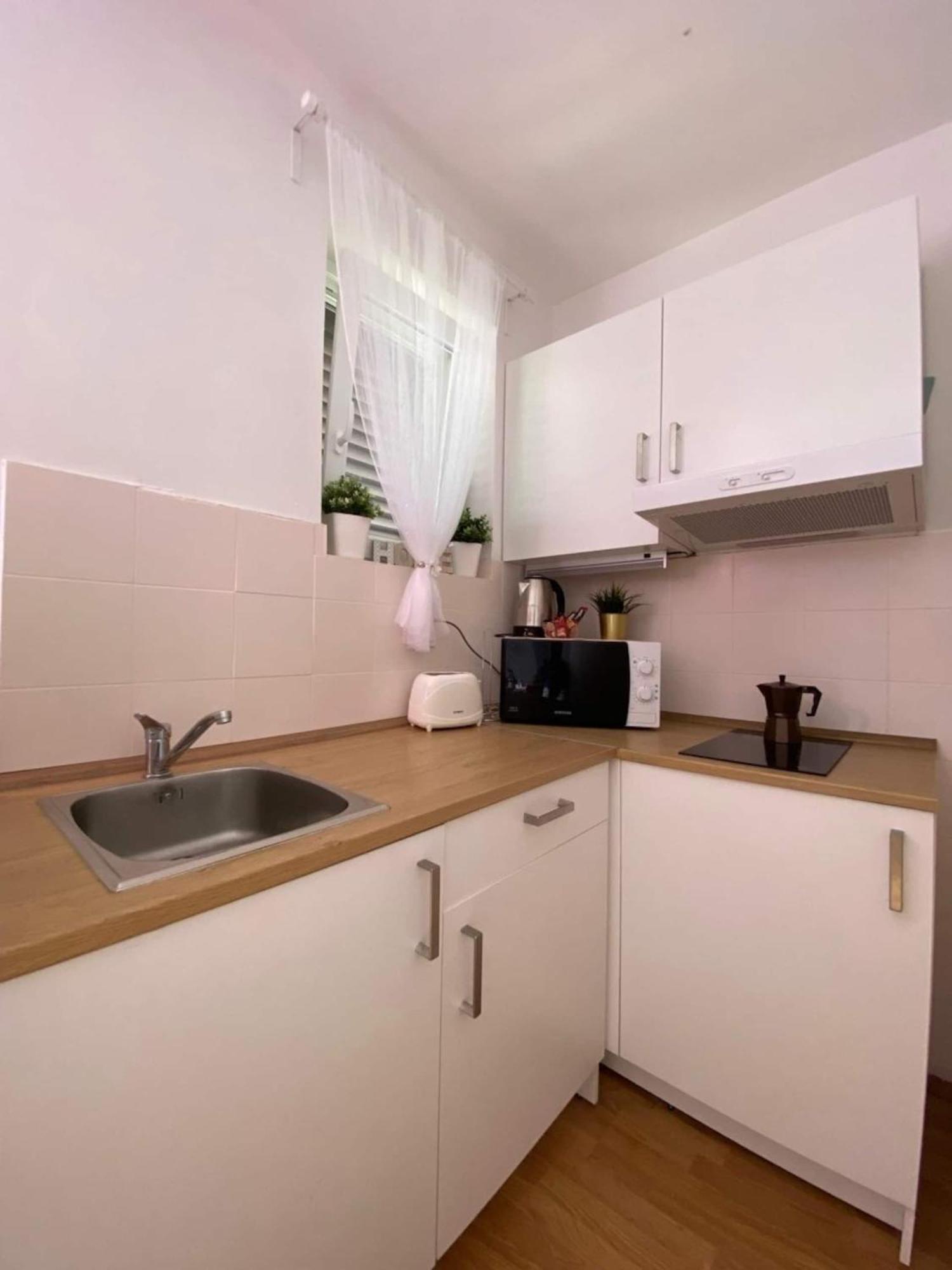 Apartments Xenia Krk 克尔克 外观 照片